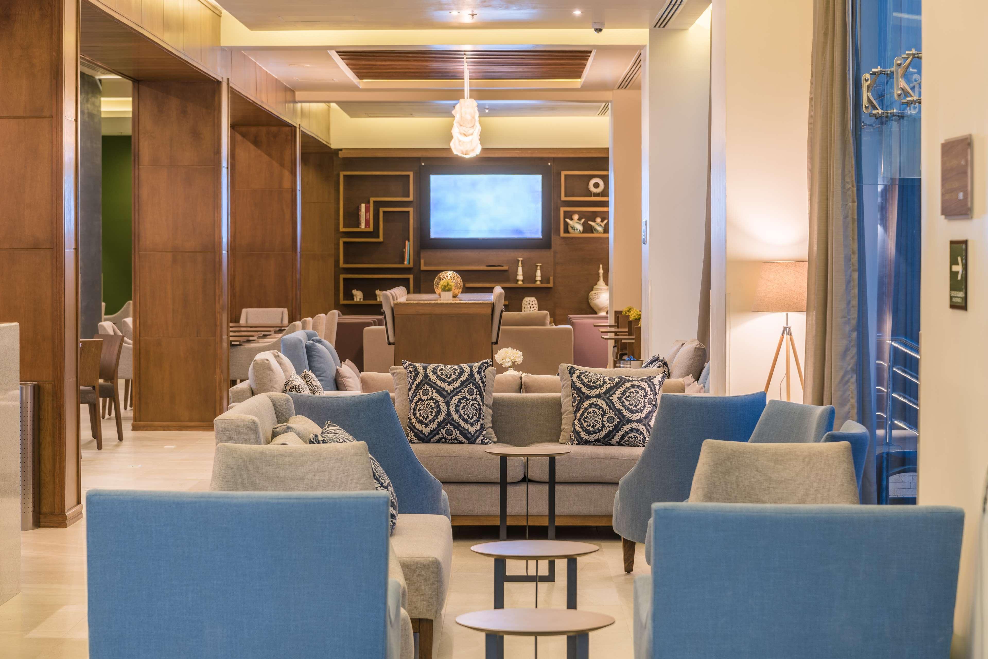Hampton Inn & Suites By Hilton Salamanca Bajio Экстерьер фото