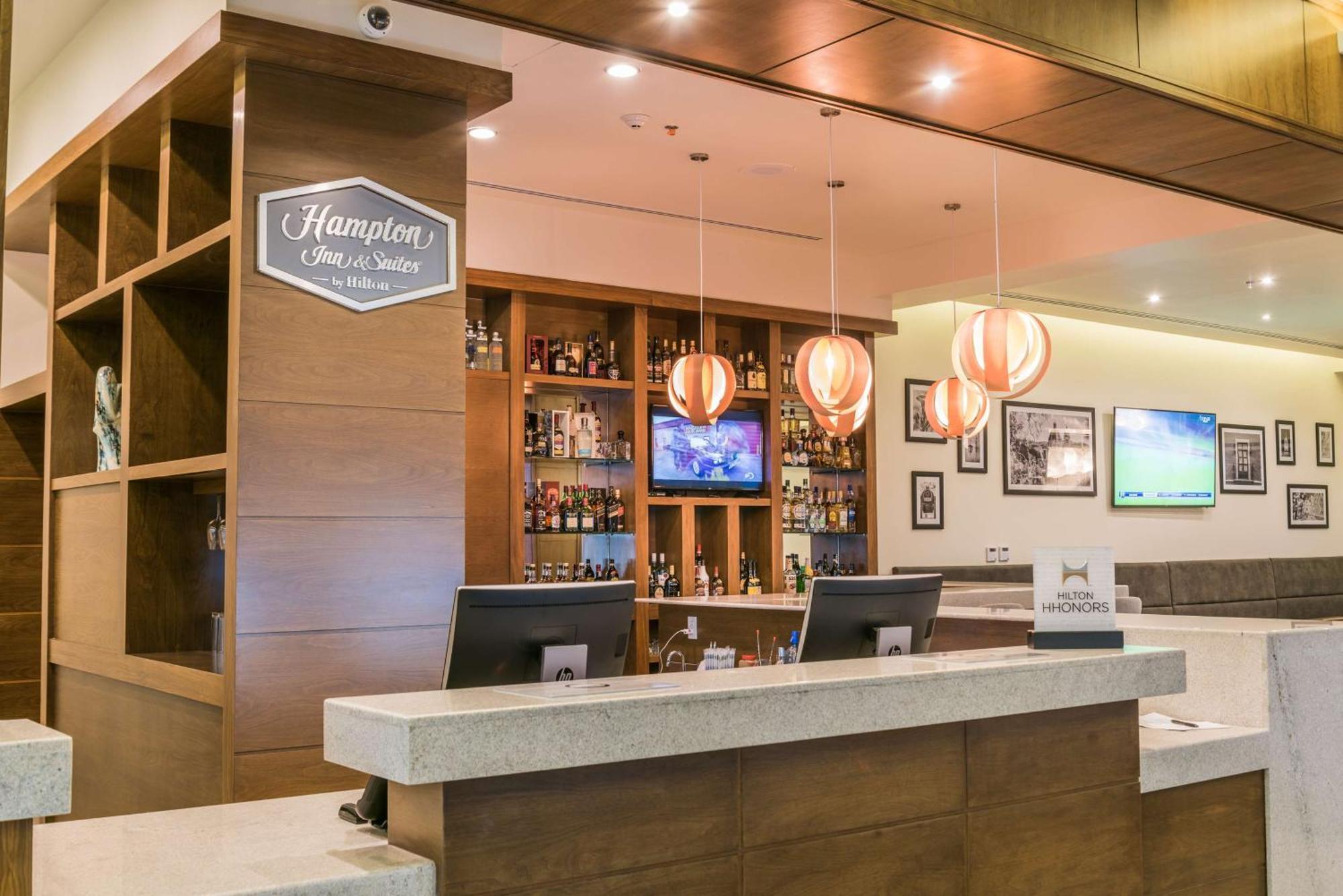 Hampton Inn & Suites By Hilton Salamanca Bajio Экстерьер фото