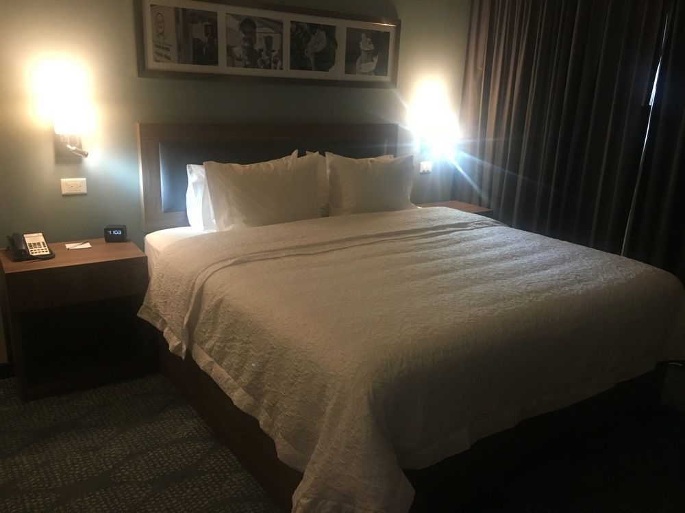 Hampton Inn & Suites By Hilton Salamanca Bajio Экстерьер фото